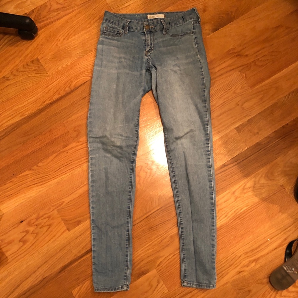Light washed skinny jeans